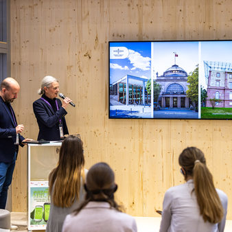 Panel Talk mit WICM Nachhaltigkeitsmanager Robert Frowein und Anne Motzki auf der IMEX